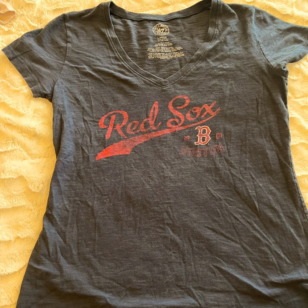 Boston Red Sox Women’s Large V-Neck T shirt